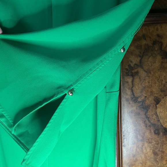 EUC Trina Turk- Larsen Dress in color Mojito. Size 4. - Picture 4 of 6